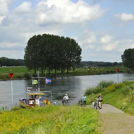 Recreatiepark En Jachthaven Rhederlaagse Meren