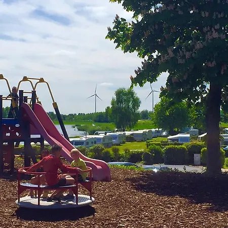 בית נופש Recreatiepark En Jachthaven Rhederlaagse Meren Lathum