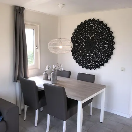 Recreatiepark En Jachthaven Rhederlaagse Meren Ferienhaus Lathum