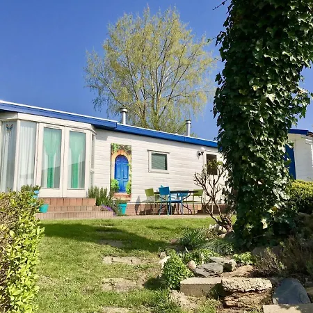 Recreatiepark En Jachthaven Rhederlaagse Meren בית נופש Lathum