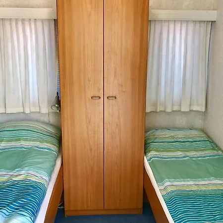 Recreatiepark En Jachthaven Rhederlaagse Meren בית נופש